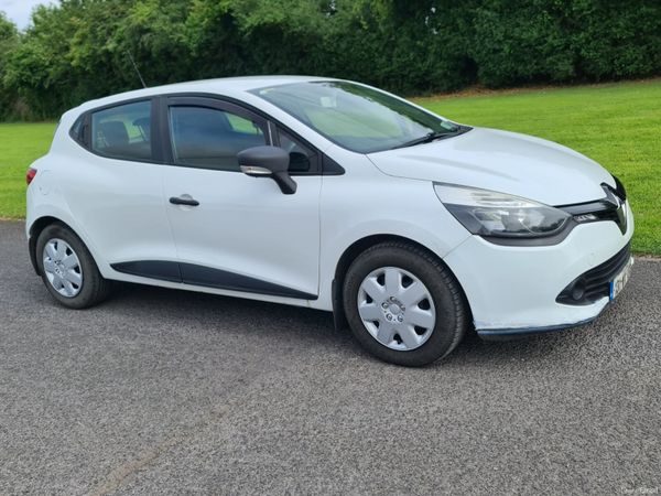 Renault Clio Hatchback, Petrol, 2013, White