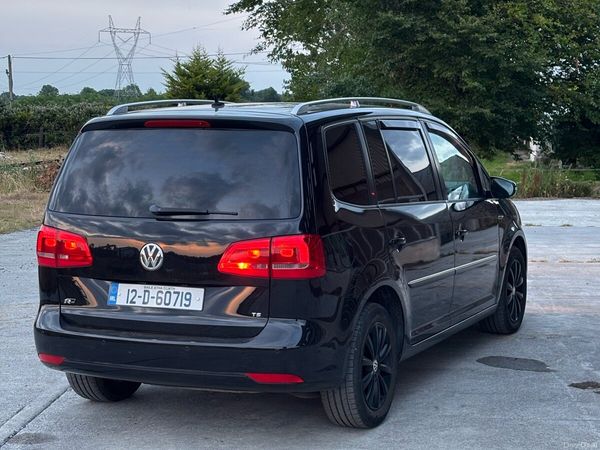 Volkswagen Touran MPV, Petrol, 2012, Black