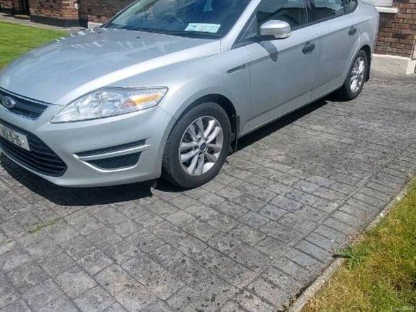 Ford Mondeo Saloon, Diesel, 2014, Silver