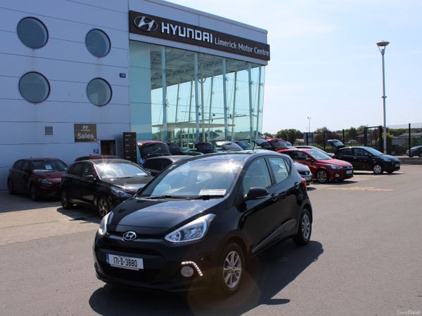 Hyundai i10 Hatchback, Petrol, 2017, Black