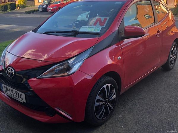 Toyota Aygo Hatchback, Petrol, 2017, Red
