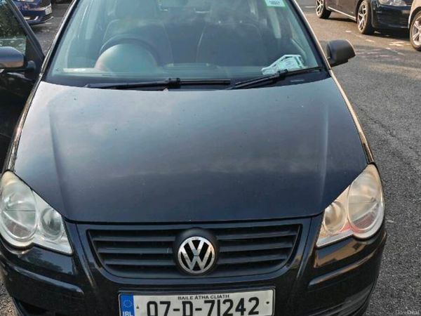 Volkswagen Polo Hatchback, Petrol, 2007, Black