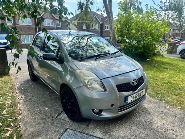 Toyota Yaris Hatchback, Petrol, 2007, Silver
