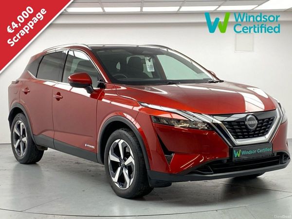 Nissan Qashqai MPV, Petrol, 2023, Red