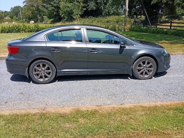 Toyota Avensis Saloon, Diesel, 2013, Grey