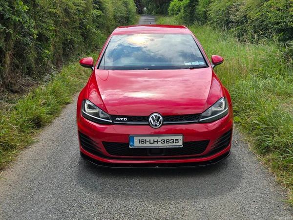 Volkswagen Golf Hatchback, Diesel, 2016, Red