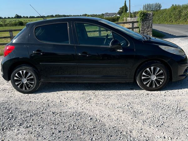 Peugeot 207 Hatchback, Petrol, 2009, Black
