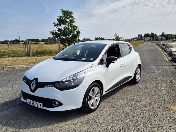 Renault Clio Hatchback, Petrol, 2014, White