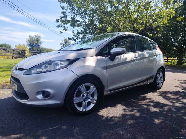 Ford Fiesta Hatchback, Petrol, 2010, Silver