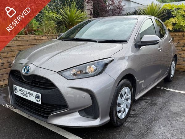 Toyota Yaris Hatchback, Petrol Hybrid, 2021, Grey