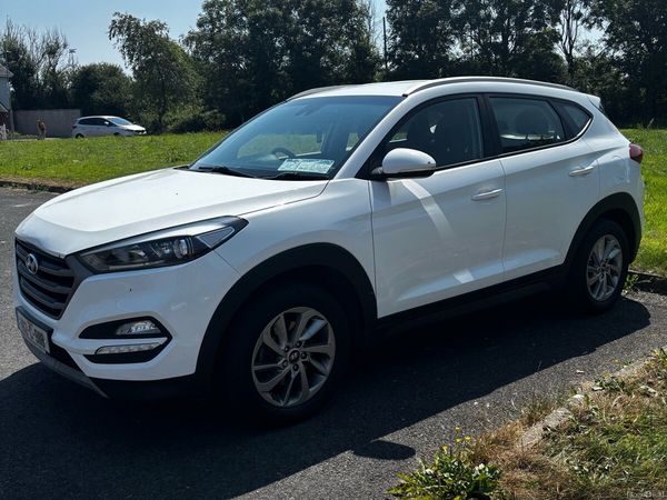 Hyundai Tucson SUV, Diesel, 2016, White