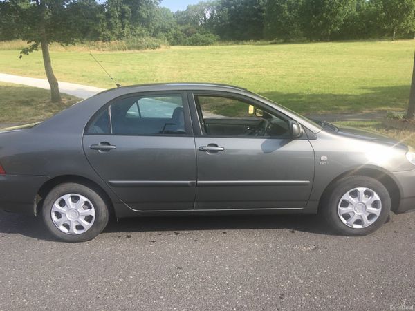 Toyota Corolla Saloon, Petrol, 2002, Grey