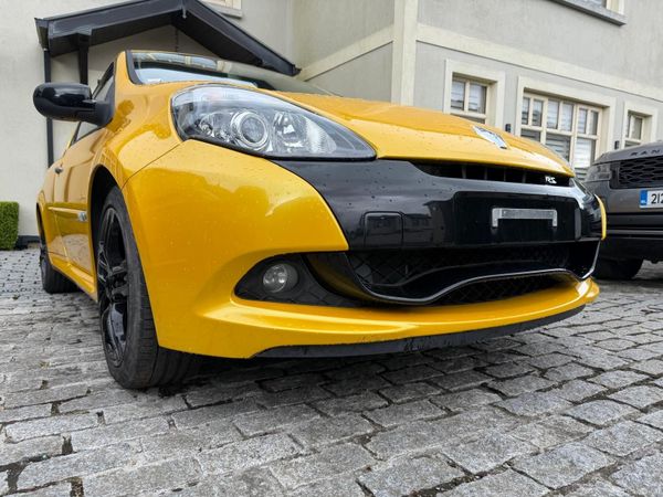 Renault Clio Hatchback, Petrol, 2010, Yellow