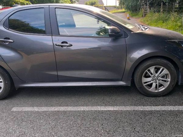 Toyota Yaris Hatchback, Petrol Hybrid, 2023, Grey