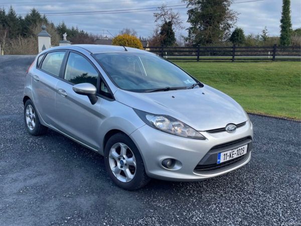 Ford Fiesta Hatchback, Petrol, 2011, Silver