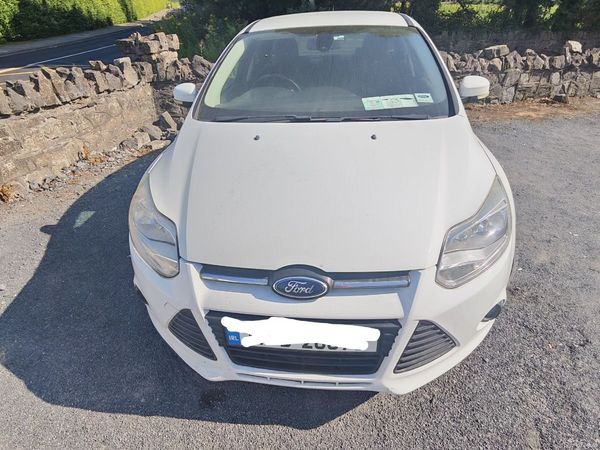 Ford Focus Saloon, Diesel, 2014, White