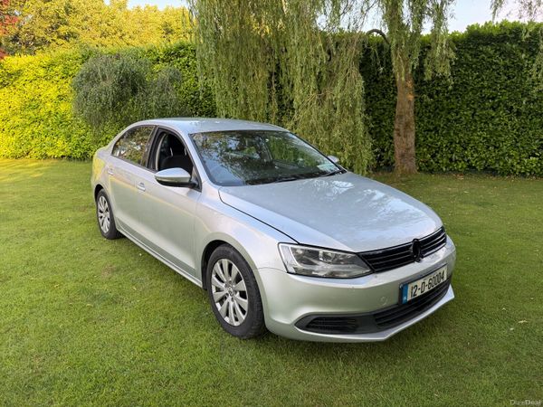 Volkswagen Jetta Saloon, Diesel, 2012, Silver