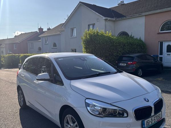 BMW 2-Series Hatchback, Petrol, 2015, White