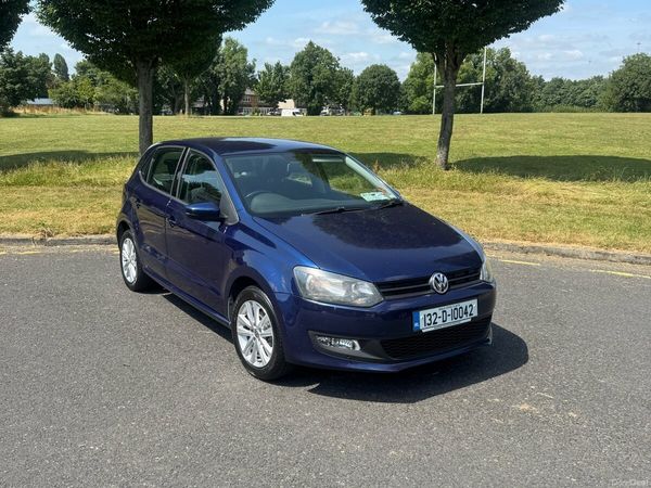 Volkswagen Polo Hatchback, Petrol, 2013, Blue