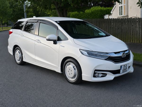 Honda Shuttle MPV, Petrol Hybrid, 2017, White