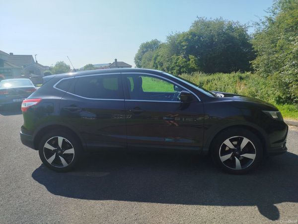 Nissan Qashqai Hatchback, Petrol, 2016, Black