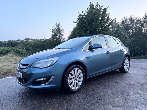 Vauxhall Astra Hatchback, Diesel, 2014, Blue