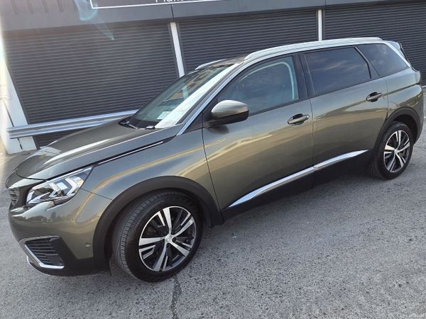 Peugeot 5008 MPV, Diesel, 2018, Grey