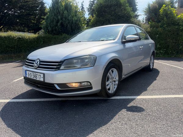 Volkswagen Passat Saloon, Diesel, 2011, Silver