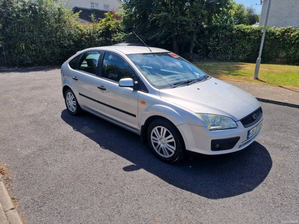 Ford Focus Hatchback, Petrol, 2005, Silver