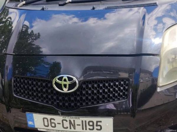 Toyota Yaris Hatchback, Petrol, 2006, Black