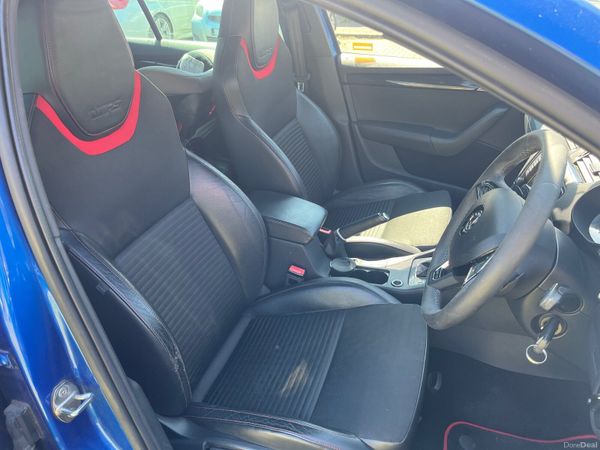 Skoda Octavia Hatchback, Diesel, 2014, Blue