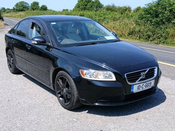 Volvo S40 Saloon, Diesel, 2010, Black