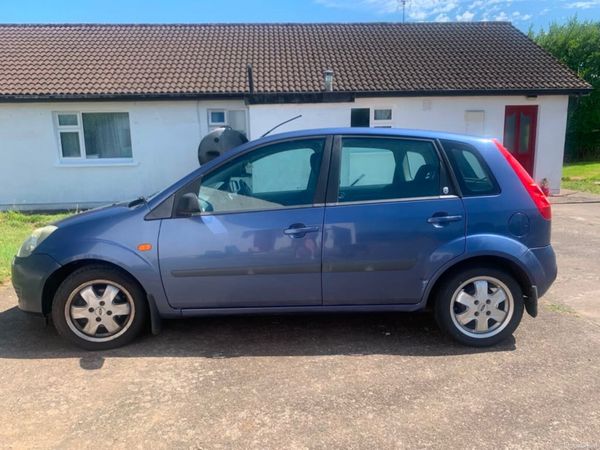 Ford Fiesta Hatchback, Petrol, 2006, Blue