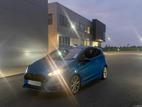 Ford Fiesta Hatchback, Petrol, 2013, Blue
