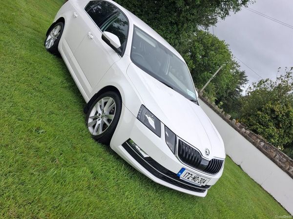 Skoda Octavia Saloon, Diesel, 2017, White