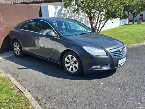 Vauxhall Insignia Hatchback, Diesel, 2013, Grey
