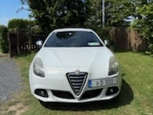 Alfa Romeo Giulietta Hatchback, Diesel, 2011, White