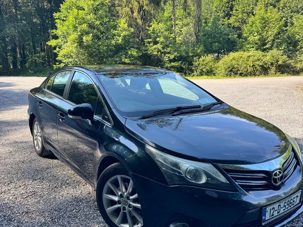 Toyota Avensis Saloon, Diesel, 2012, Grey