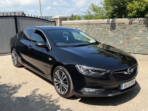 Opel Insignia Hatchback, Diesel, 2019, Black