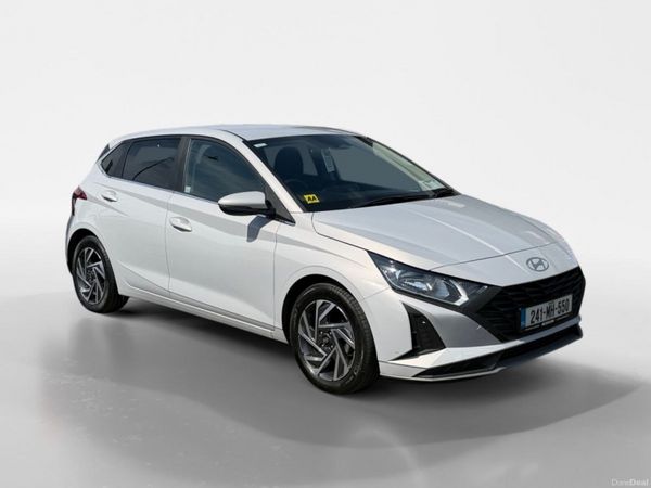 Hyundai i20 Hatchback, Petrol, 2024, Grey