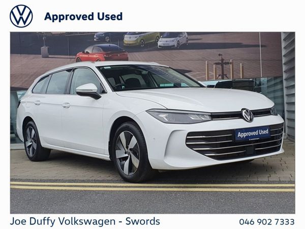Volkswagen Passat Estate, Petrol Hybrid, 2025, White