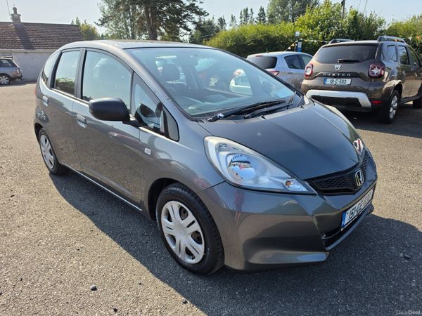 Honda Jazz Hatchback, Petrol, 2015, Grey