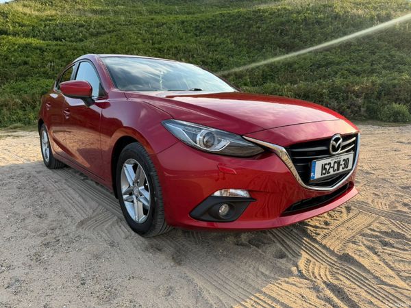 Mazda Mazda3 Hatchback, Diesel, 2015, Red