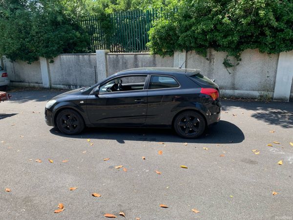 Kia Ceed Hatchback, Diesel, 2010, Black