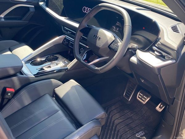 Audi Q5 SUV, Petrol Plug-in Hybrid, 2026, Grey