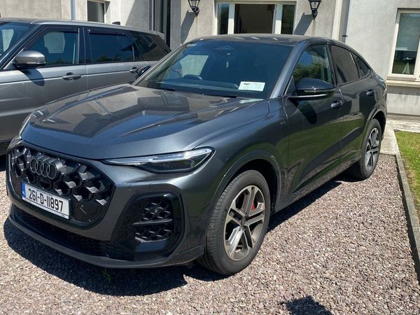 Audi Q5 SUV, Petrol Plug-in Hybrid, 2026, Grey