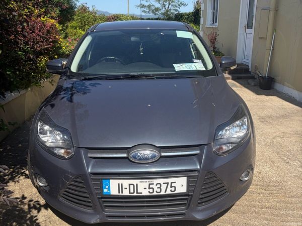 Ford Focus Hatchback, Petrol, 2011, Grey