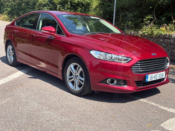 Ford Mondeo Hatchback, Diesel, 2015, Red