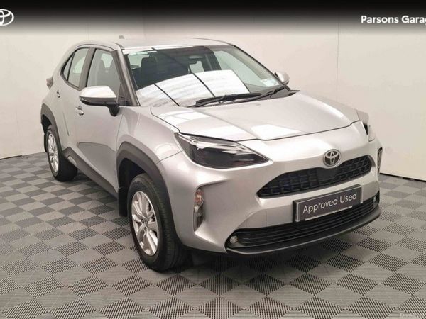 Toyota Yaris Cross Hatchback, Petrol Hybrid, 2024, Silver