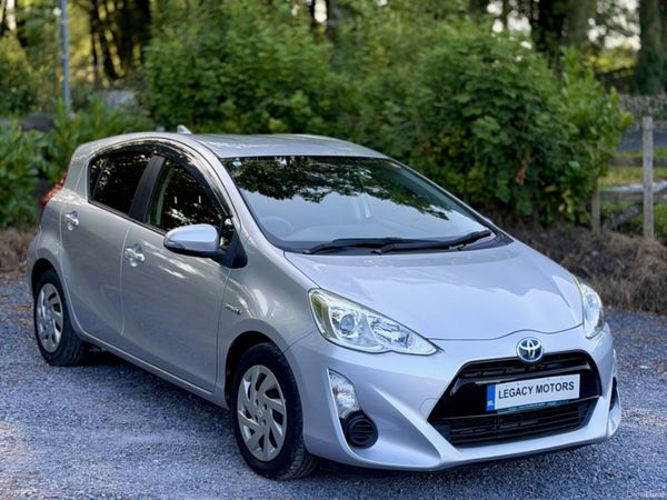 Toyota Aqua Hatchback, Petrol Hybrid, 2015, Silver